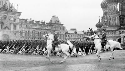 ESTATUA ECUESTRE DE ZHUKOV Moscú - Bellumartis Historia Militar