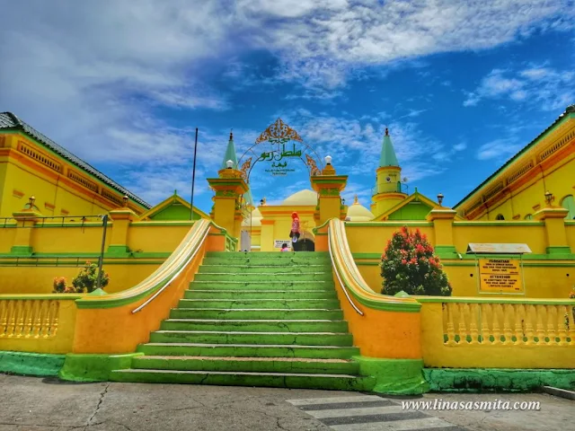 Masjid Sultan Riau Pulau Penyengat