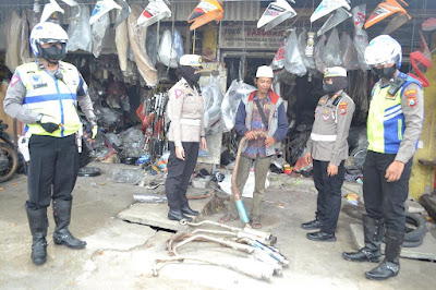 Bising dan Resahkan Masyarakat, Satlantas Polresta Sidoarjo Datangi Pasar Loak