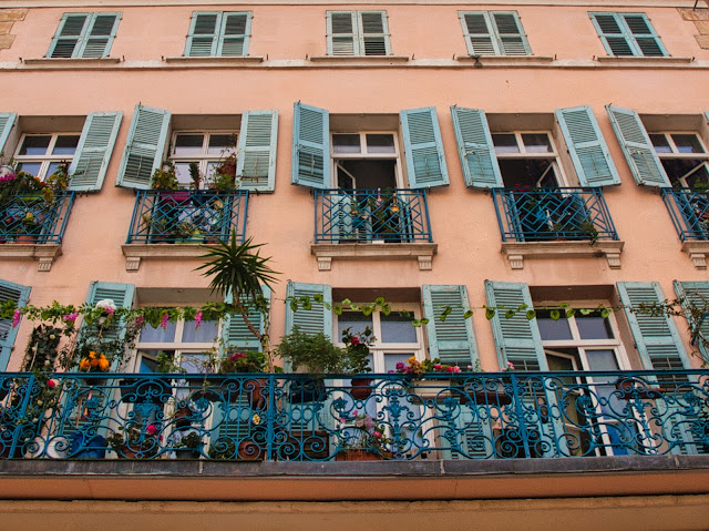 jiemve, le temps d'une pose, Var, Toulon, place Pierre Puget, place Puget, façade