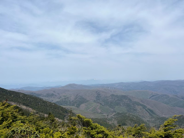 早池峰山から見た岩手山