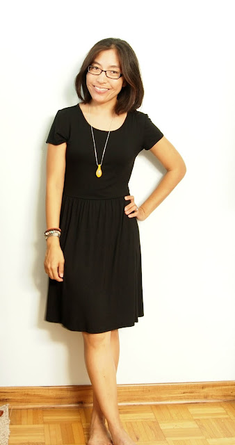 black dress yellow necklace teacher style summer style