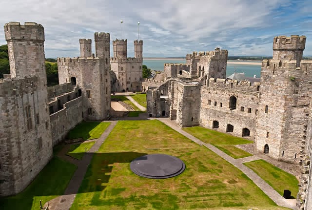 CASTELO DE CAERNARFON - CAERNARFON, GWYNEDD, PAÍS DE GALES