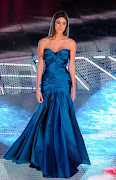 Sanremo 2011, Belen Rodriguez in Alberta Ferretti (belen rodriguez sanremo)