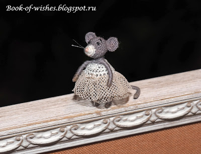 crochet tiny mouse