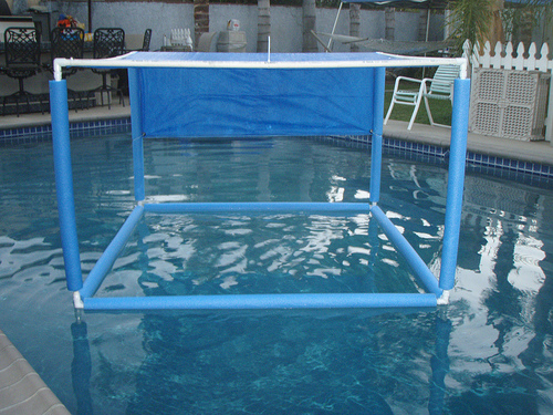 Make a floating pool shade for babies and little ones using pool 