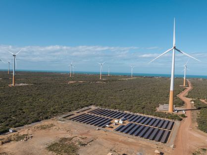 Parque eólico no Ceará, com ventos fortes e constantes, tornam os parque  eólicos com vantagens em relação a outros locais. Brasil, Nordeste. Photos