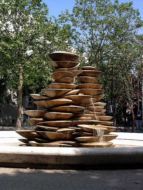 Fontaine des Polypores, rue Modigliani, 15e arrondissement, Paris