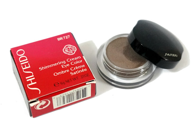 Shiseido Shimmering Cream Eye Color in Fog (BR727)