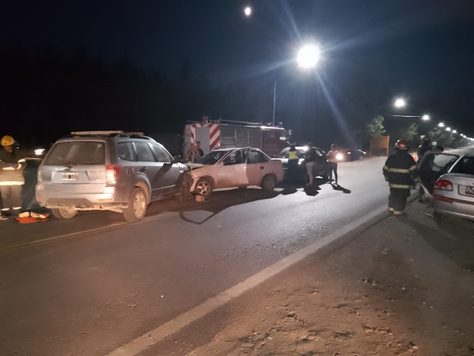 Importante accidente vehicular en el ingreso al Circuito Mallín Ahogado: Tres vehículos involucrados