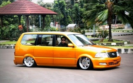  Modifikasi  Elegant Mobil Toyota Kijang  Kapsul  LGX  Terbaru 