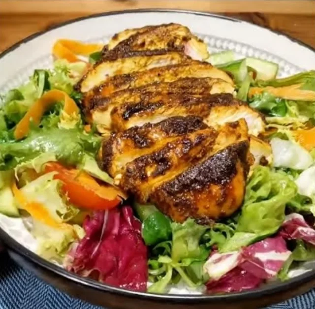 Delicious and Easy Grilled Chicken Salad Recipe with BBQ and Ranch Sauce