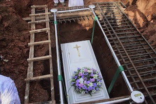 amaka igwe coffin