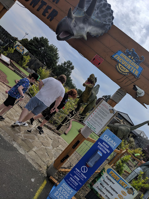 Dinosaur Golf Dobbies Entrance