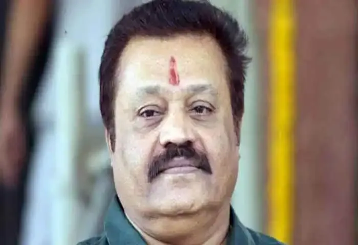 Suresh Gopi casts his vote at Thrissur, Thrissur, News, Suresh Gopi, Family, Vote, Politics, Lok Sabha Election, NDA, Candidate, Kerala.