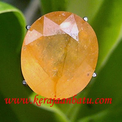 YELLOW SAPPHIRE CORUNDUM BERMEMO KODE P 919