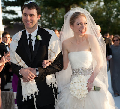 chelsea clinton wedding dress pictures. The dress was described as