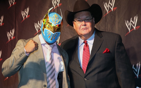 sin cara wwe. en Twitter que Sin Cara ya