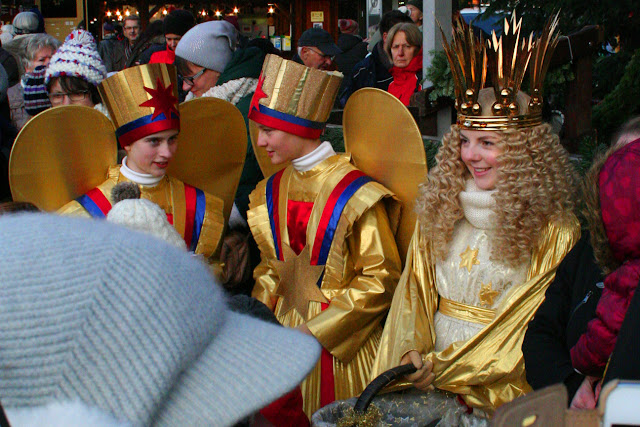 Nürnberg's Christkind and attendants, Christmas Market, Christkindlmarkt, Germany