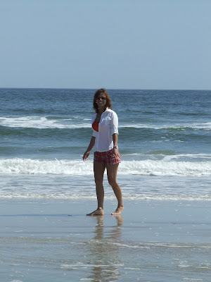 As we make our way into Fernandina Beach I spot a Lighthouse and I must have 