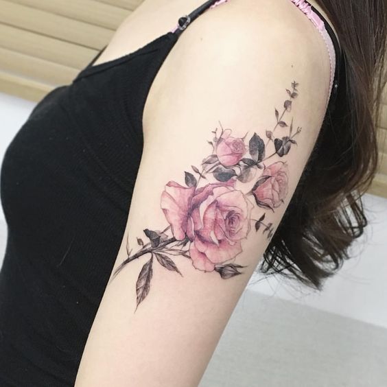 32 lindas tatuagens de rosas para deixar vocês inspiradas!