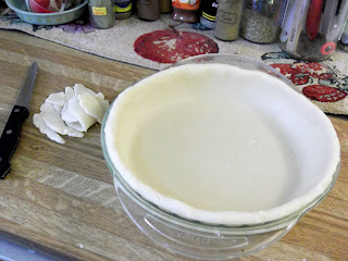 homemade pie crust in pie plate