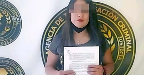 Ya fue captura, , mujer empleada del PRI que obligaba a sus hijos a ver como sostenía relaciones sexuales