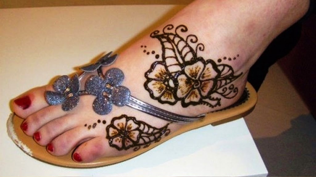 New Mehndi Designs For Feet