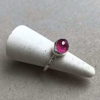 Rosa Safir ring i silver