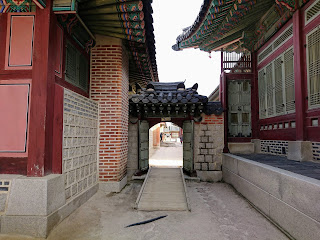 11-Gyeongbokgung-Palace-interior-2-Seoul-6-day-itinerary