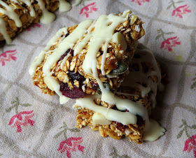 White Chocolate and Cranberry Granola Bars