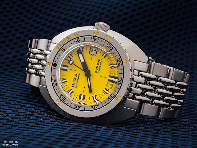 DOXA SUB 300 COSC Yellow Divingstar