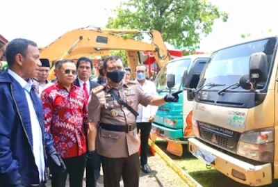Barang sitaan ada 70 barang bukti berupa 26 Exavator, 1 Louder dan 43 Truk serta uang tunai.