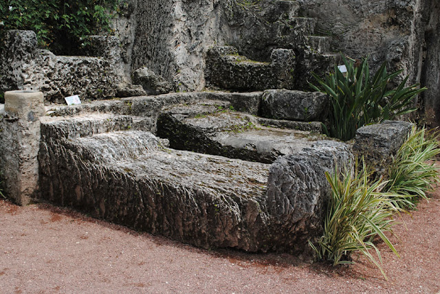 Coral Castle bed