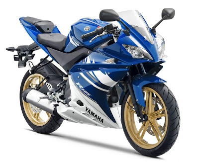 2010 Yamaha YZF-R 125 Front Side View