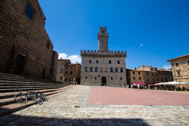 Montepulciano-Piazza Grande-Palazzo del Comune