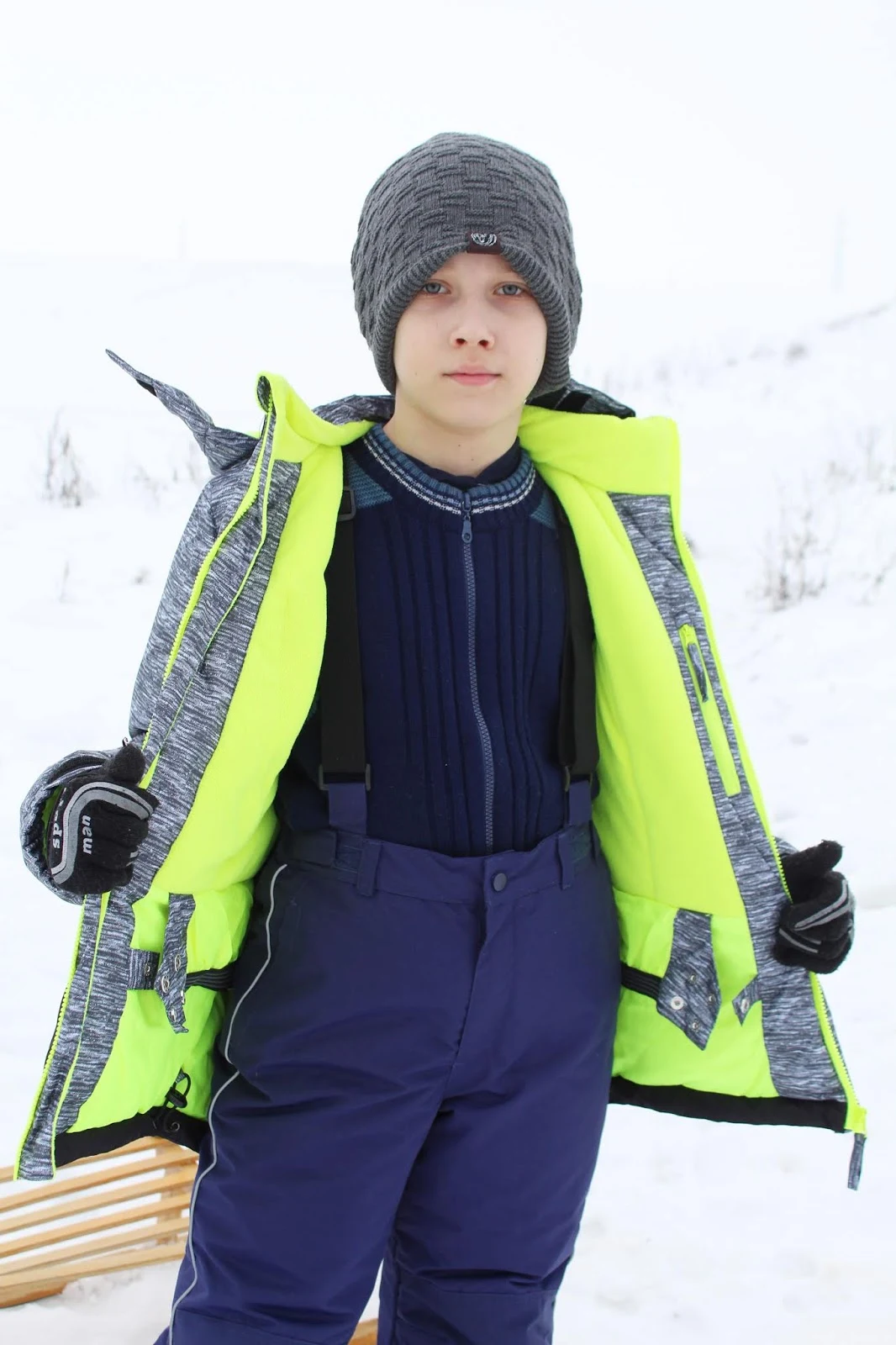 kurtka outdoorowa z kieszonką na rękawie dla aktywnego chłopca i spodnie outdoorowe z odblaskowymi lampasami dla aktywnego chłopca Lemon Explore