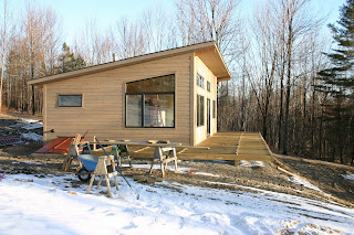 modern cabin: deck framing