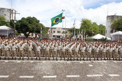 706 novos policiais militares reforçam segurança da população baiana