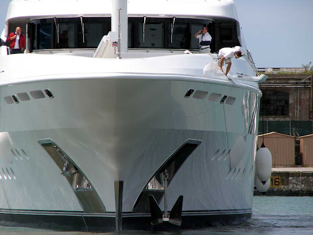 Benetti's Amnesia yacht, Livorno