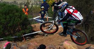 Downhill Olahraga Sepeda Ekstrem