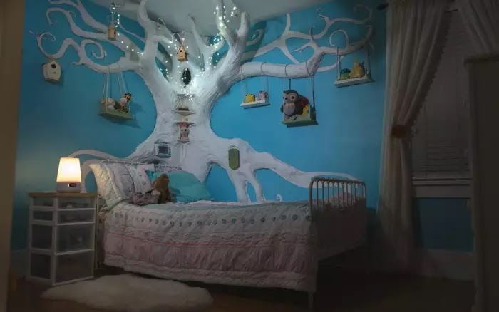 Man Created An Incredible Indoor Fake Tree For His Majestic Cat