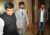 Dhanush at Idea film fare awards-thumbnail-19