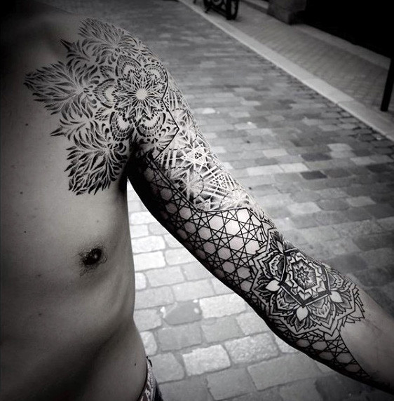 Tatuagem Geométrica Sagrada: 100 fotos e modelos