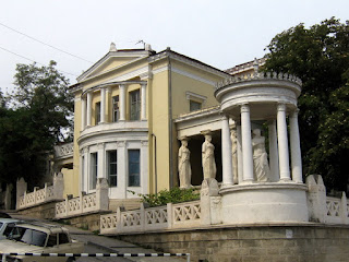 Milos dacha on Aivazovsky Avenue