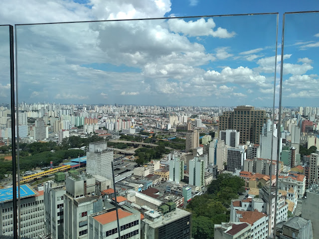 SP desde o mirante do Farol Santander