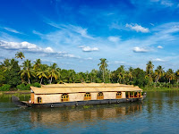 Best Kerala houseboat packages