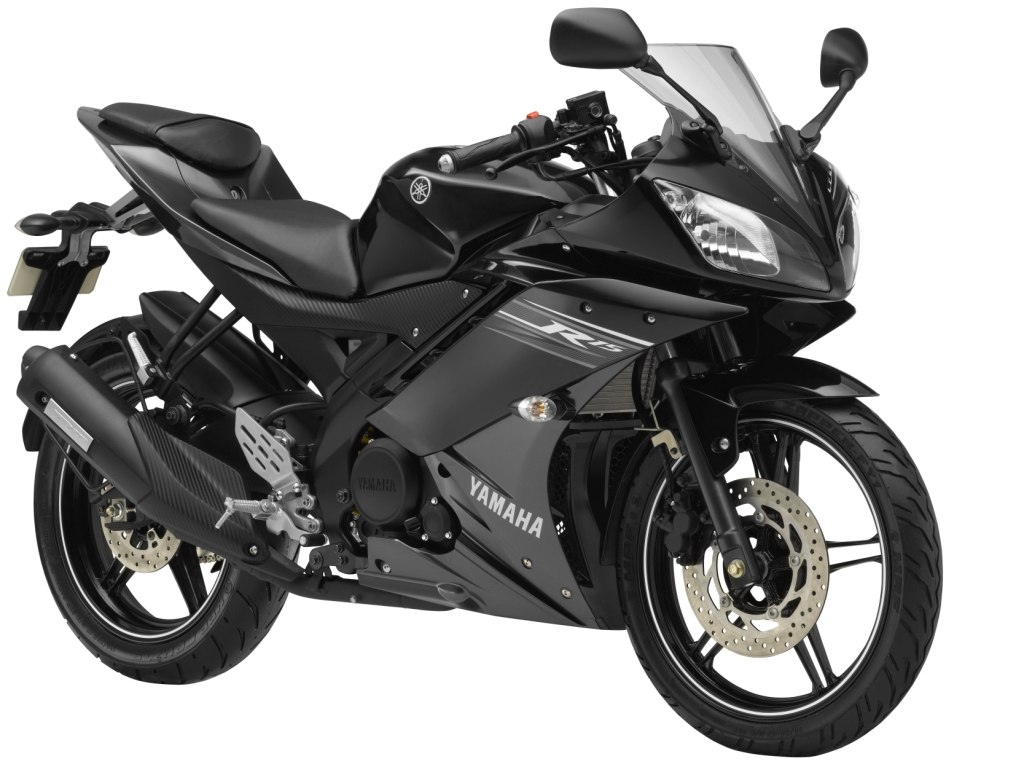 Yamaha New R15 Version 2.0 @ Rs. 1,19,600 (ON ROAD ...