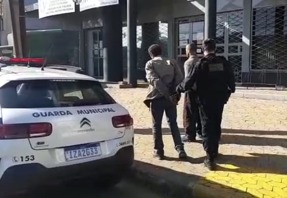 CACHOEIRINHA | Guarda Municipal prende dupla por furto e arrombamento de residência