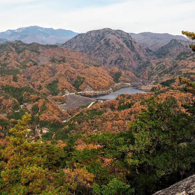 昇仙峡　弥三郎岳　荒川ダム　能泉湖　紅葉